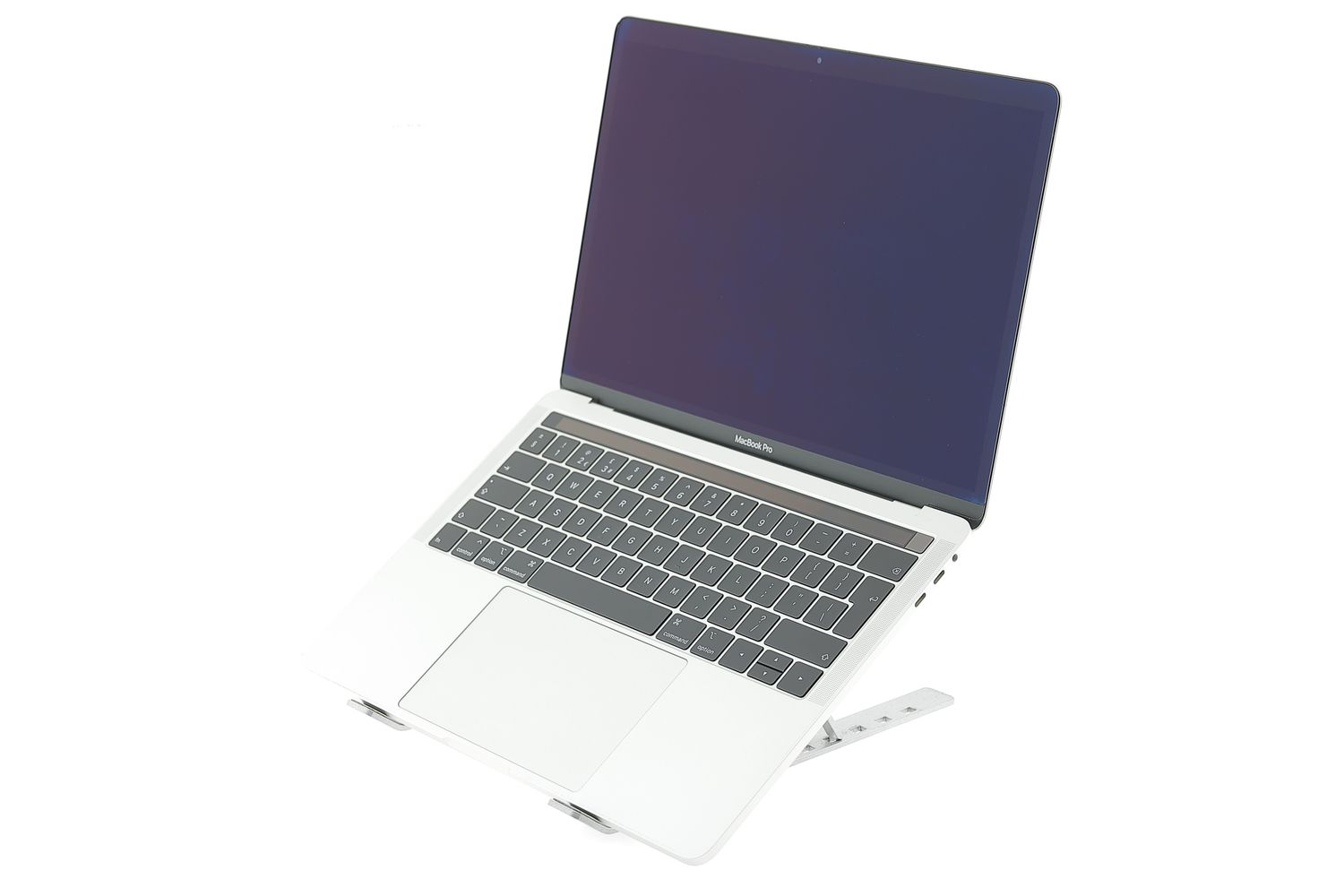 Apple MacBook Pro 13″ Touch Bar 2018, i5 2.3 GHz, 8 GB, Intel Iris Plus Graphics 655 256 GB Silver - Ca nou