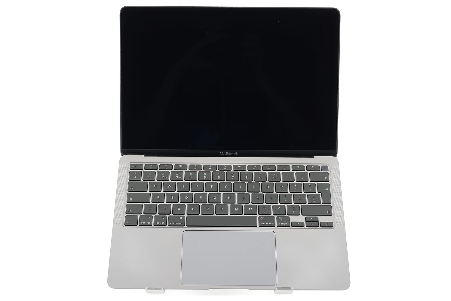 Apple MacBook Air 13″ 2020, i3 1.1 GHz, 8 GB, Intel Iris Plus 256 GB Space Gray