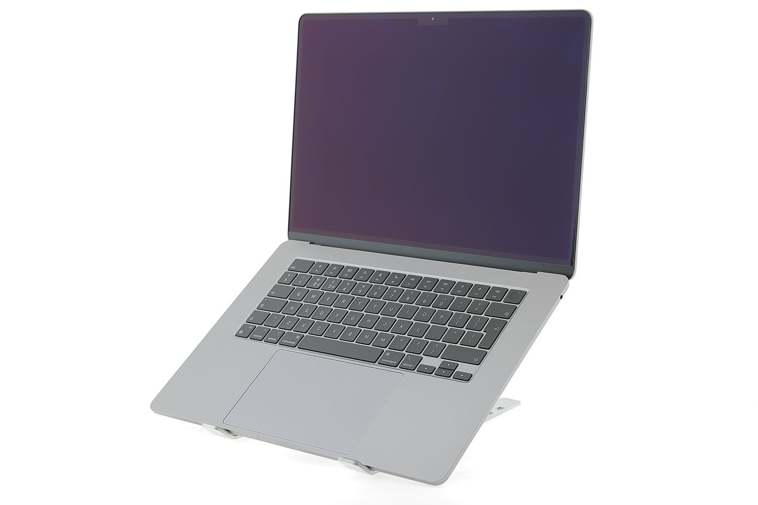 Apple MacBook Air 15″ 2023, M2 8 Cores, 8 GB, 10 core GPU 256 GB Space Gray - Foarte bun