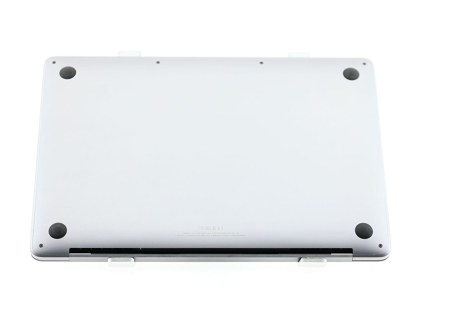 Apple MacBook Pro 13″ 2020, M1 8 Cores, 8 GB, 8 core GPU 256 GB Space Gray - Kiváló