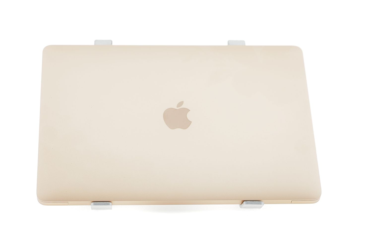 Apple MacBook Air 13″ 2020, M1 8 Cores, 8 GB, 8 core GPU 512 GB Gold - Много добро