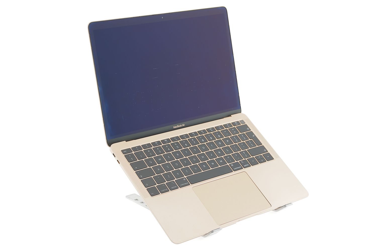 Apple MacBook Air 13″ 2019, i5 1.6 GHz, 8 GB, Intel UHD Graphics 617 256 GB Gold - Foarte bun
