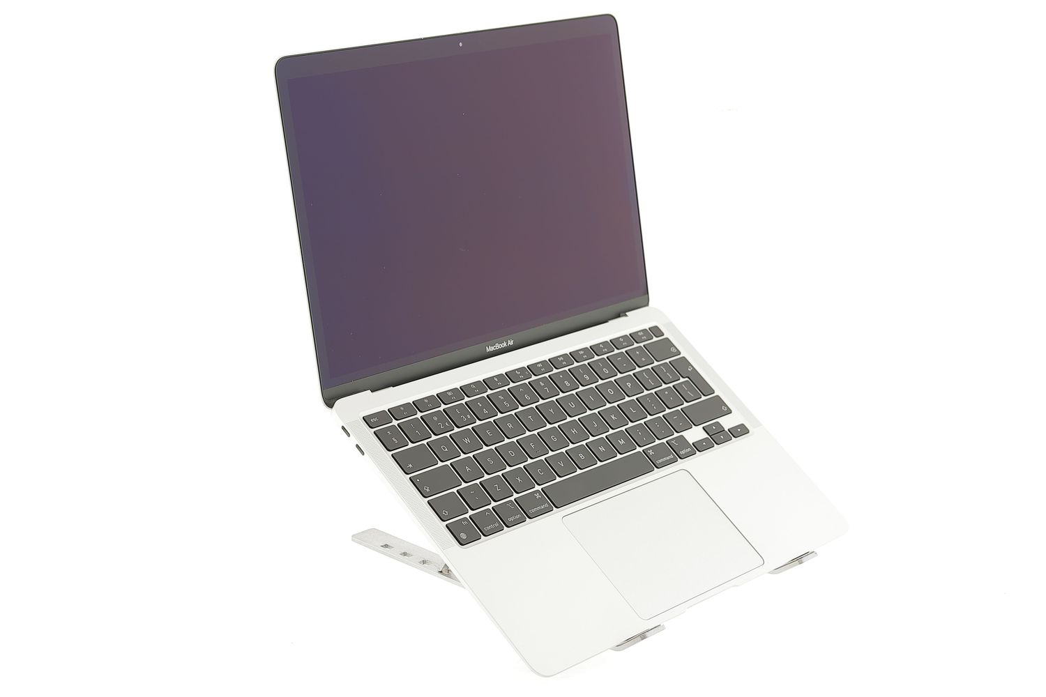 Apple MacBook Air 13″ 2020, M1 8 Cores, 8 GB, 7 core GPU 256 GB Silver - Ca nou