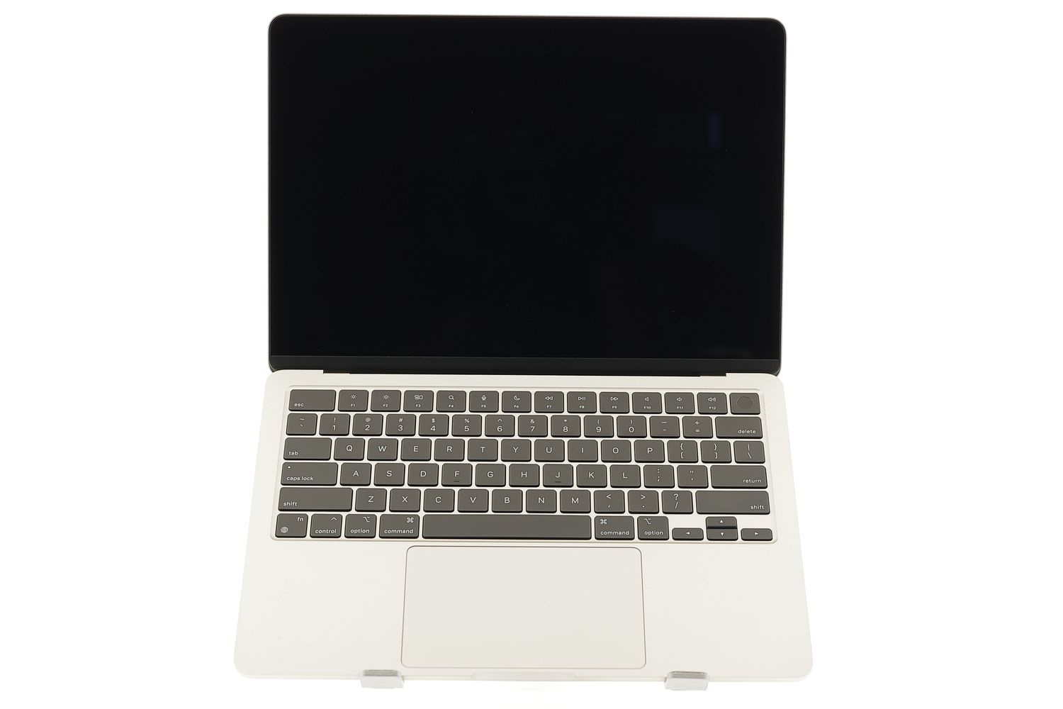 Apple MacBook Air 13″ 2022, M2 8 Cores, 8 GB, 8 core GPU 256 GB Silver - Ca nou