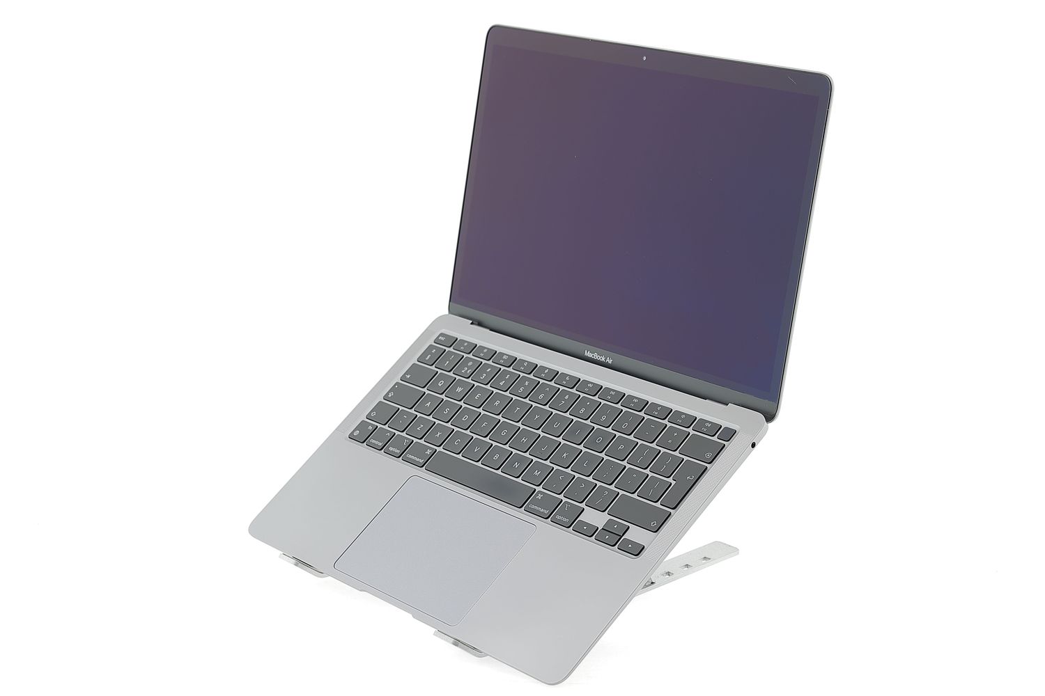 Apple MacBook Air 13″ 2020, M1 8 Cores, 8 GB, 7 core GPU 256 GB Space Gray - Много добро