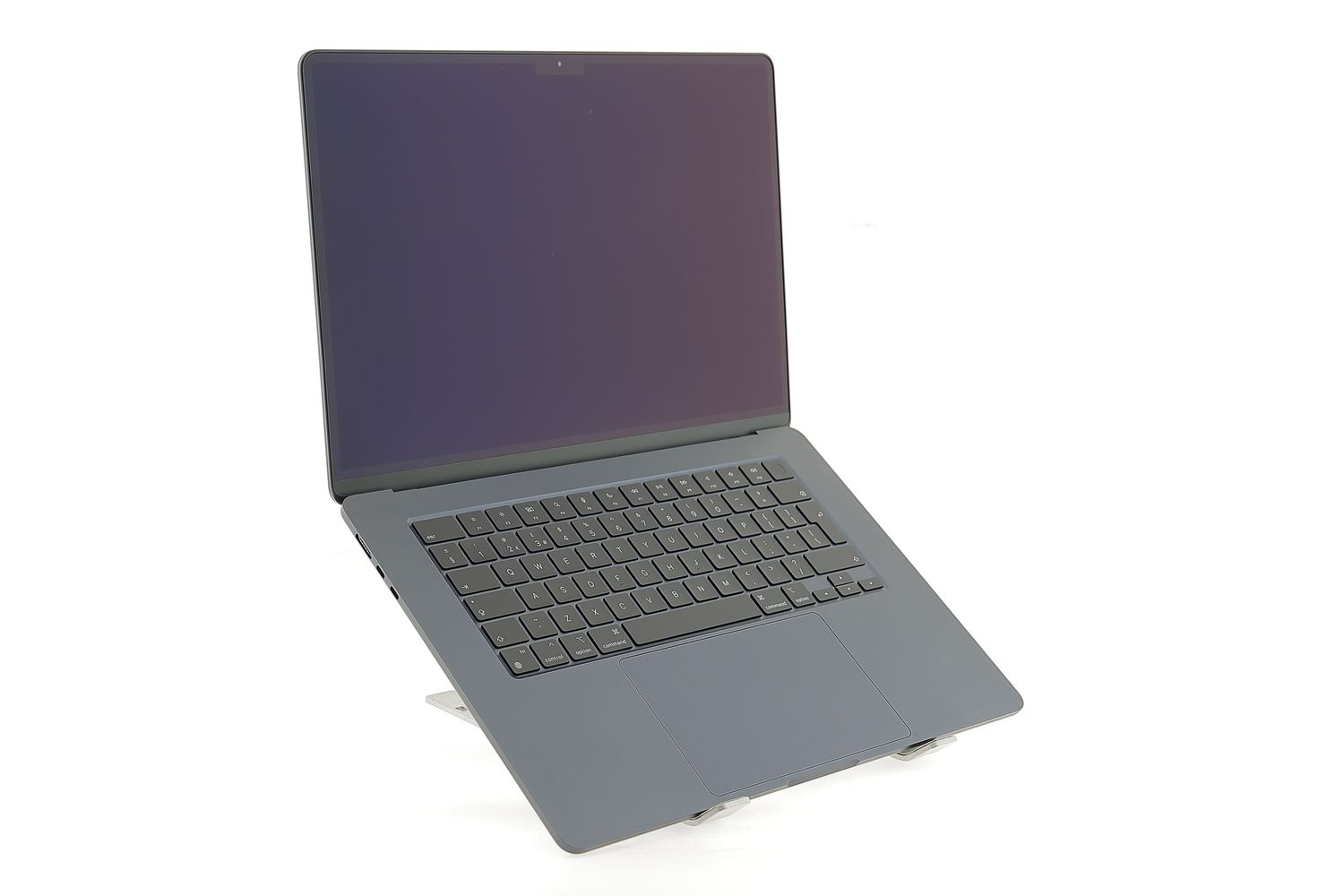 Apple MacBook Air 15″ 2023, M2 8 Cores, 8 GB, 10 core GPU 256 GB Midnight - Újszerű