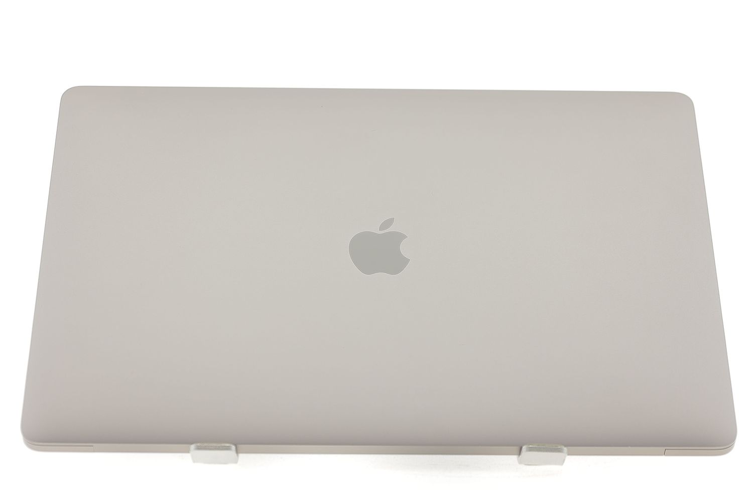 Apple MacBook Pro 15″ Touch Bar 2019, i7 2.6 GHz, 16 GB, AMD Radeon Pro 555X 256 GB Space Gray - Отлично