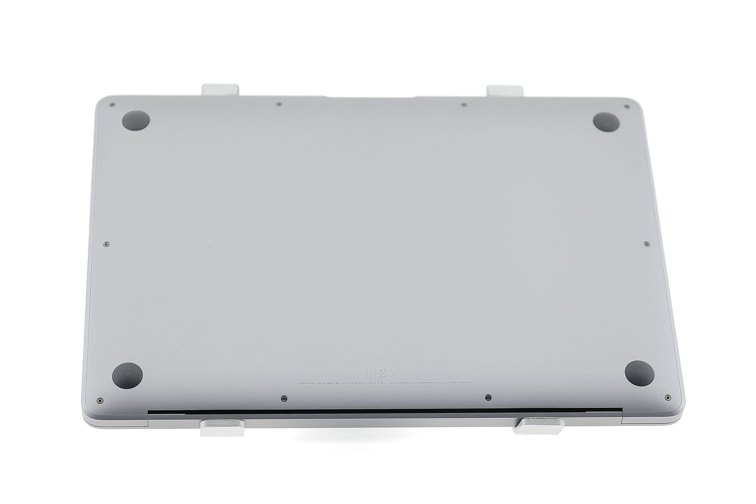 Apple MacBook Air 13″ 2020, M1 8 Cores, 8 GB, 7 core GPU 256 GB Space Gray - Като нов