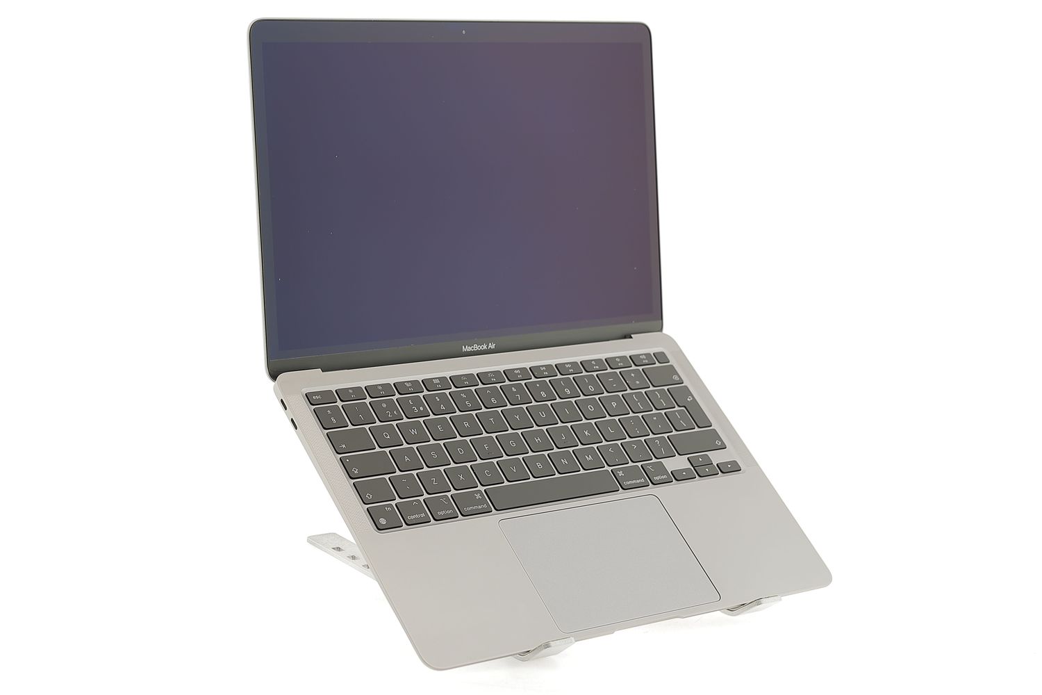 Apple MacBook Air 13″ 2020, i5 1.1 GHz, 8 GB, Intel Iris Plus 256 GB Space Gray - Újszerű