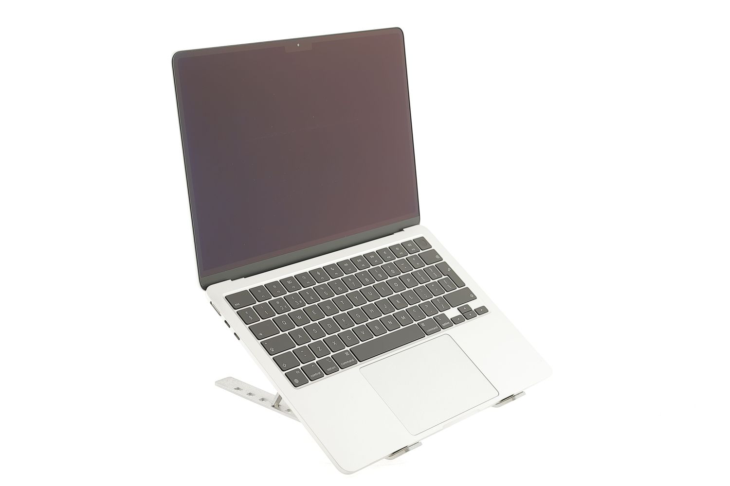 Apple MacBook Air 13″ 2022, M2 8 Cores, 8 GB, 8 core GPU 256 GB Silver - Excelent