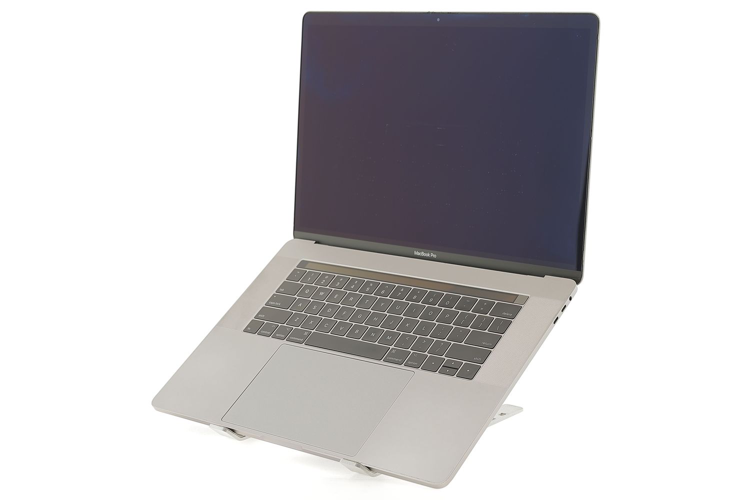 Apple MacBook Pro 15″ Touch Bar 2017, i7 2.9 GHz, 16 GB, AMD Radeon Pro 560 512 GB Space Gray - Много добро