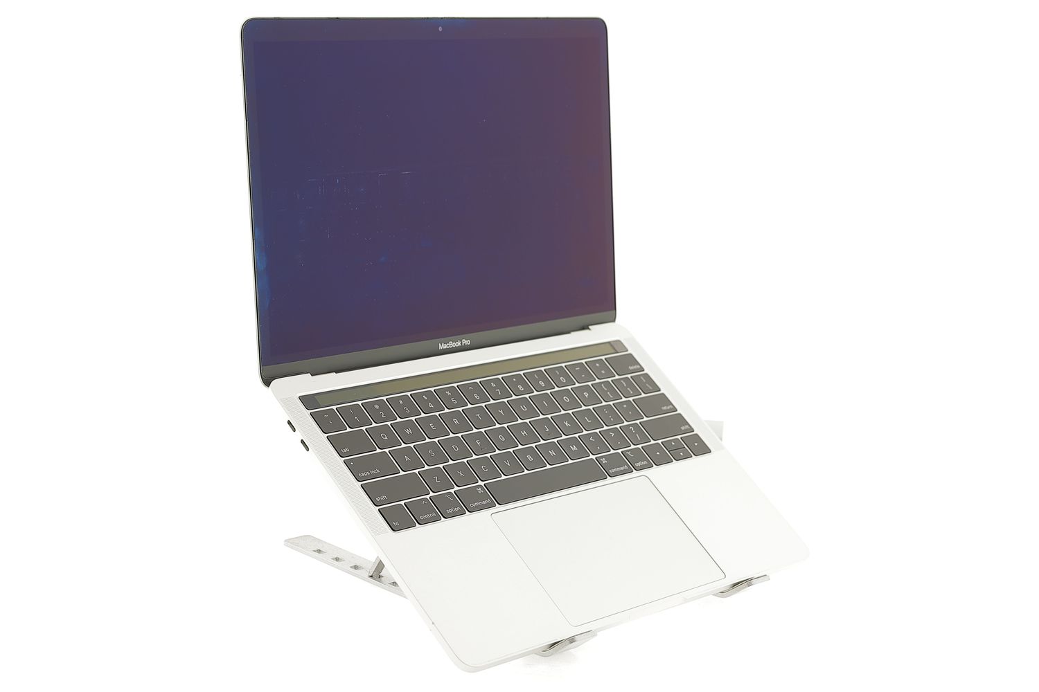 Apple MacBook Pro 13″ Touch Bar 2018, i5 2.3 GHz, 8 GB, Intel Iris Plus Graphics 655 512 GB Silver - Excelent