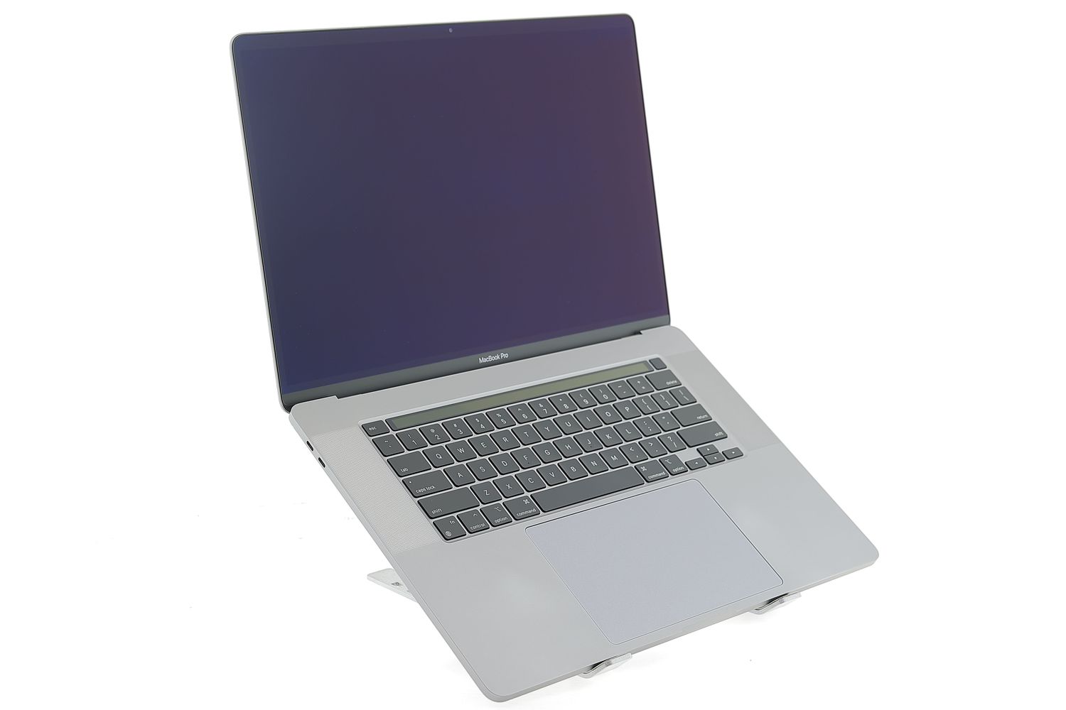 Apple MacBook Pro 16″ Touch Bar 2019, i7 2.6 GHz, 16 GB, AMD Radeon Pro 5300M 512 GB Space Gray - Nagyon jó