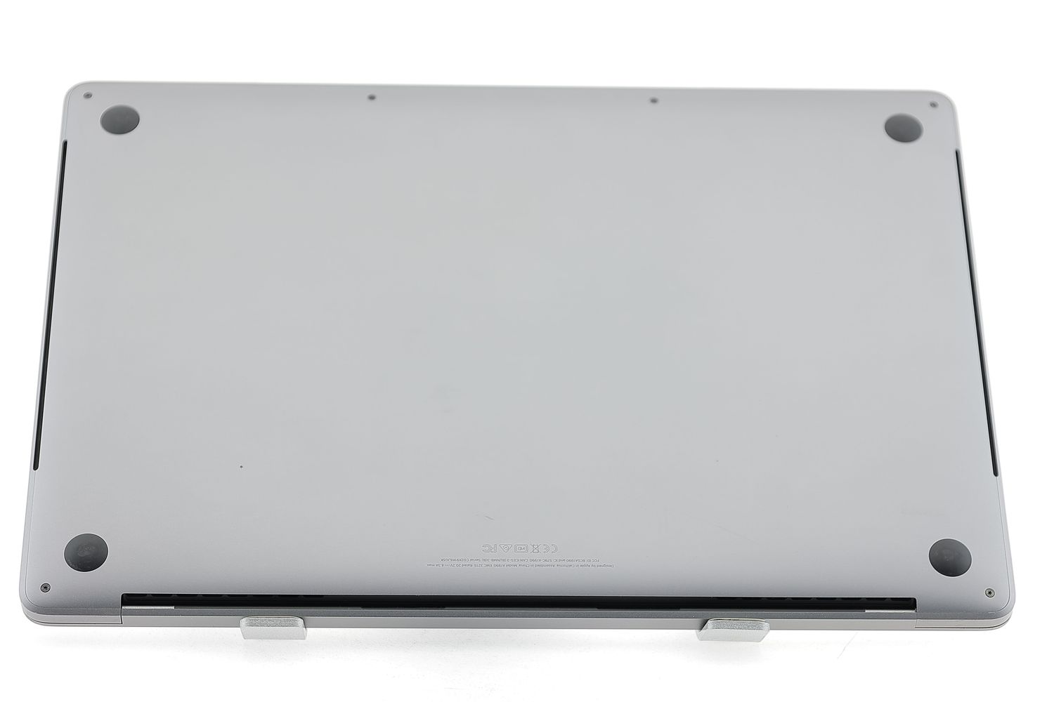 Apple MacBook Pro 15″ Touch Bar 2018, i9 2.9 GHz, 32 GB, AMD Radeon Pro 560X 1 TB Space Gray - Excelent