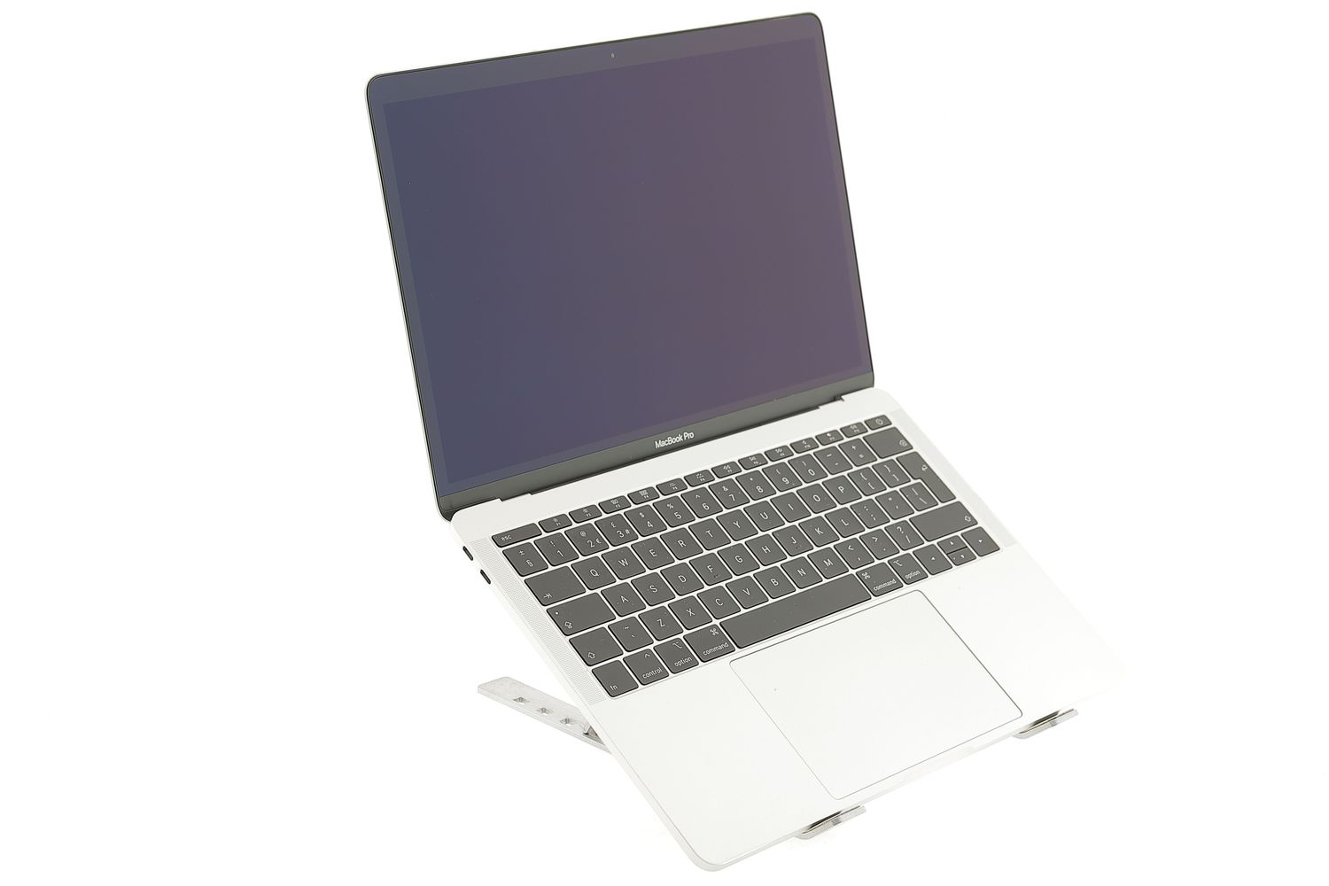 Apple MacBook Pro 13″ 2017, i5 2.3 GHz, 8 GB, Intel Iris Plus Graphics 640 128 GB Silver - Отлично