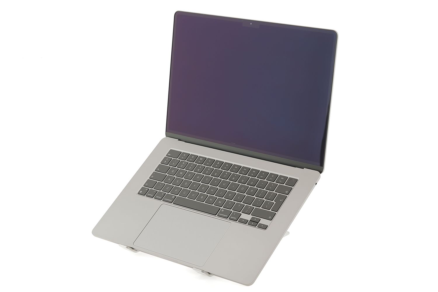 Apple MacBook Air 15″ 2024, M3 8 Cores, 24 GB, 10 core GPU 512 GB Space Gray - Újszerű