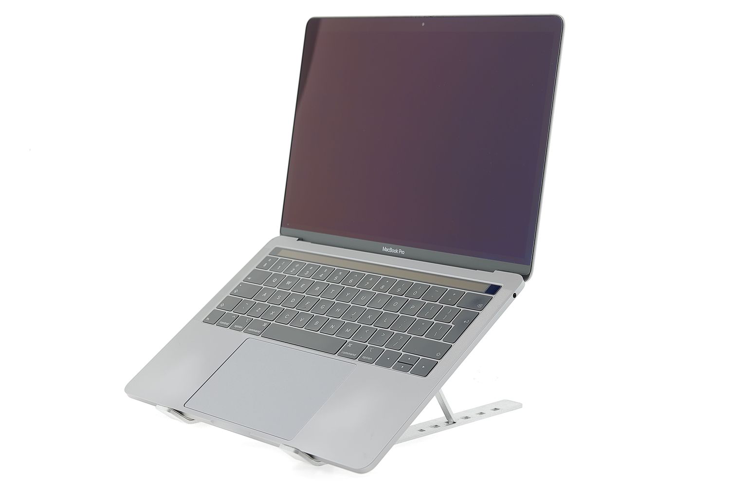 Apple MacBook Pro 13″ Touch Bar 2019, i5 1.4 GHz, 8 GB, Iris Plus Graphics 645 256 GB Space Gray - Foarte bun