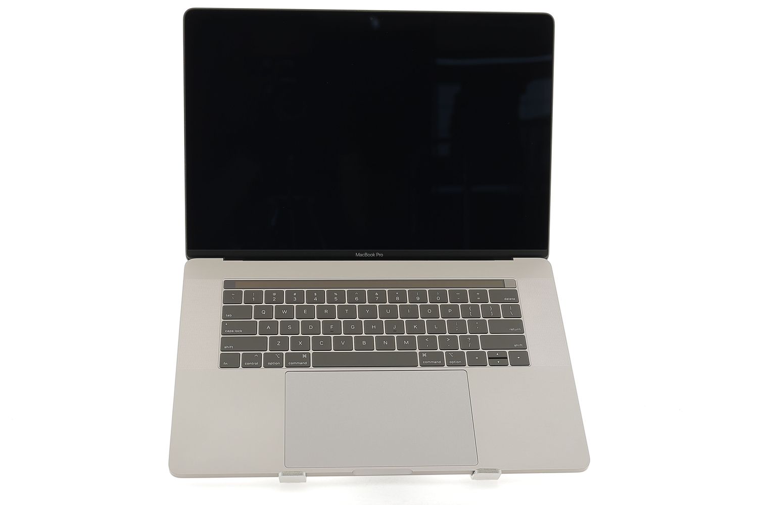 Apple MacBook Pro 15″ Touch Bar 2019, i7 2.6 GHz, 32 GB, AMD Radeon Pro 555X 256 GB Space Gray - Foarte bun