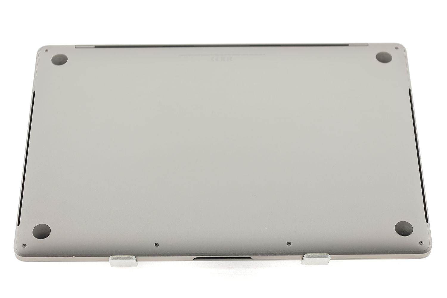 Apple MacBook Pro 15″ Touch Bar 2019, i9 2.4 GHz, 32 GB, AMD Radeon Pro 560x 512 GB Space Gray - Foarte bun