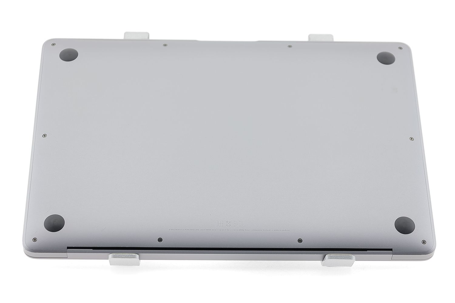 Apple MacBook Air 13″ 2020, M1 8 Cores, 8 GB, 8 core GPU 512 GB Space Gray - Kiváló