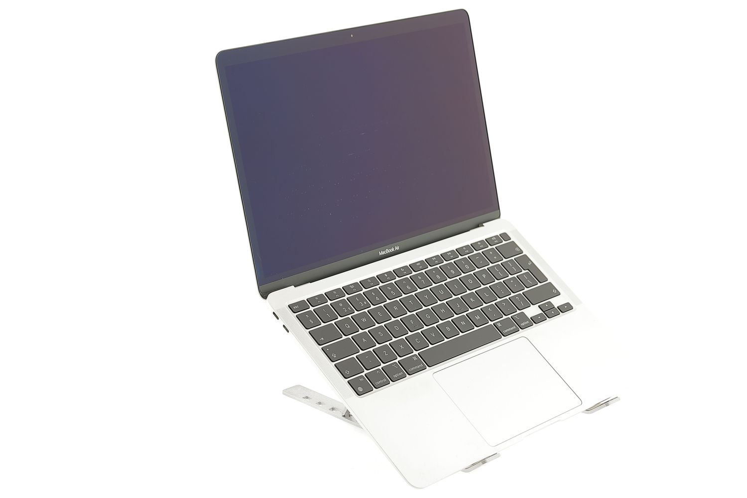 Apple MacBook Air 13″ 2020, i3 1.1 GHz, 8 GB, Intel Iris Plus 256 GB Silver - Újszerű