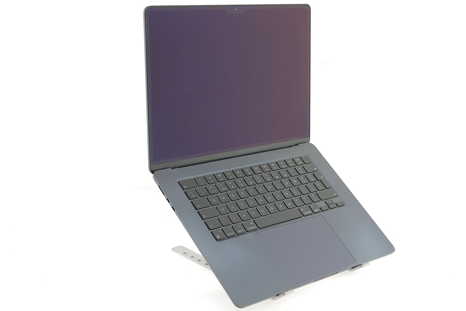 Apple MacBook Air 15″ 2023, M2 8 Cores, 8 GB, 10 core GPU 256 GB Midnight - Много добро