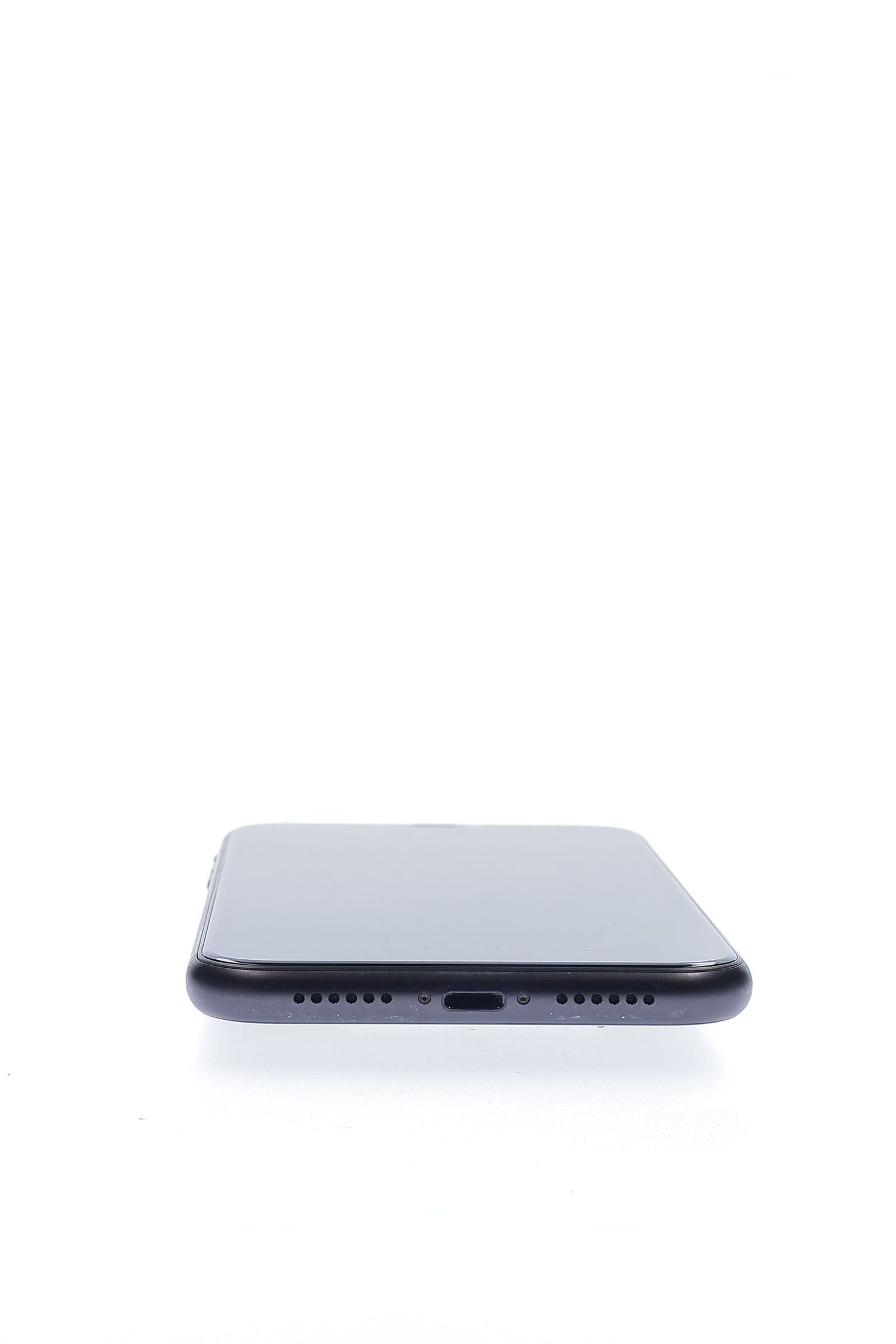 Apple iPhone 11 64 GB Black - Много добро