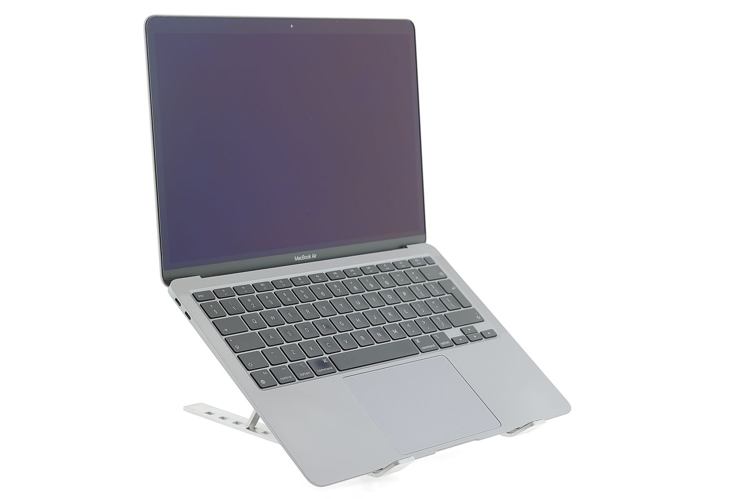 Apple MacBook Air 13″ 2020, M1 8 Cores, 8 GB, 7 core GPU 256 GB Space Gray - Kiváló