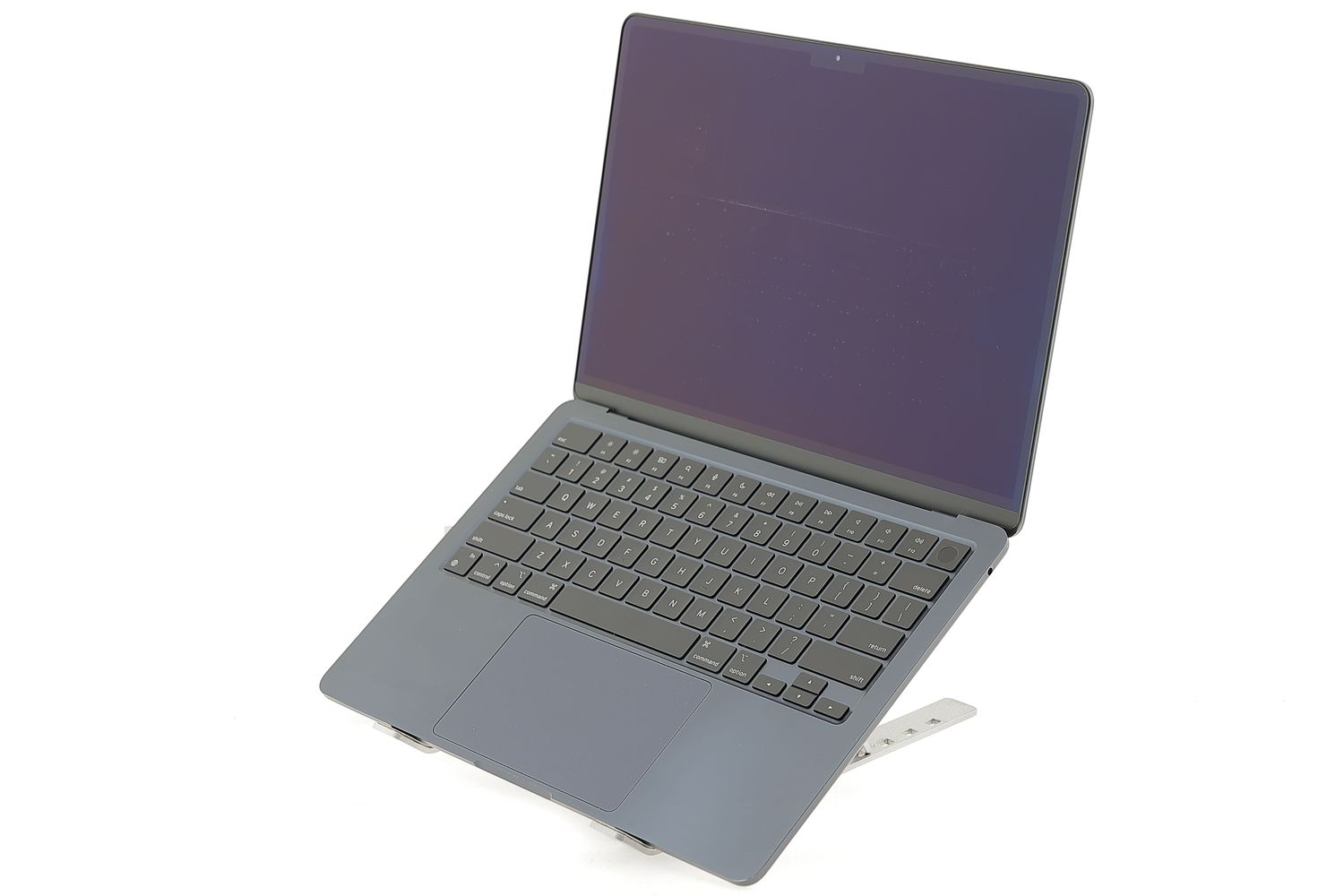 Apple MacBook Air 13″ 2022, M2 8 Cores, 16 GB, 8 core GPU 512 GB Midnight - Foarte bun