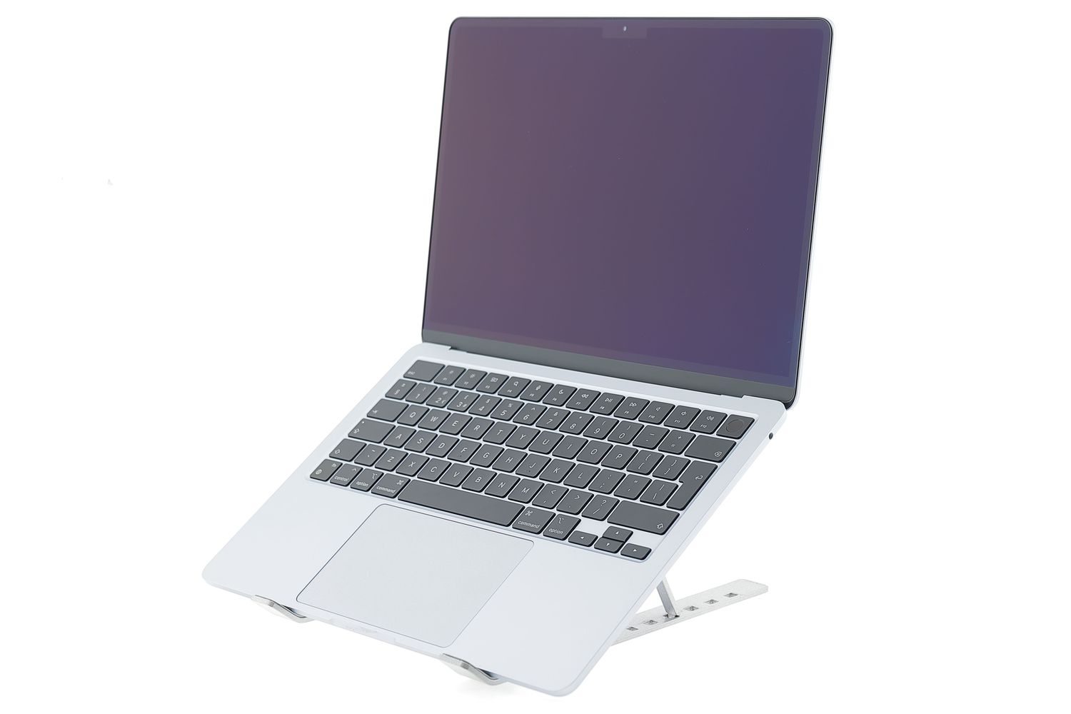 Apple MacBook Air 13″ 2025, M4 10 Cores, 16 GB, 8 core GPU 256 GB Sky Blue - Много добро