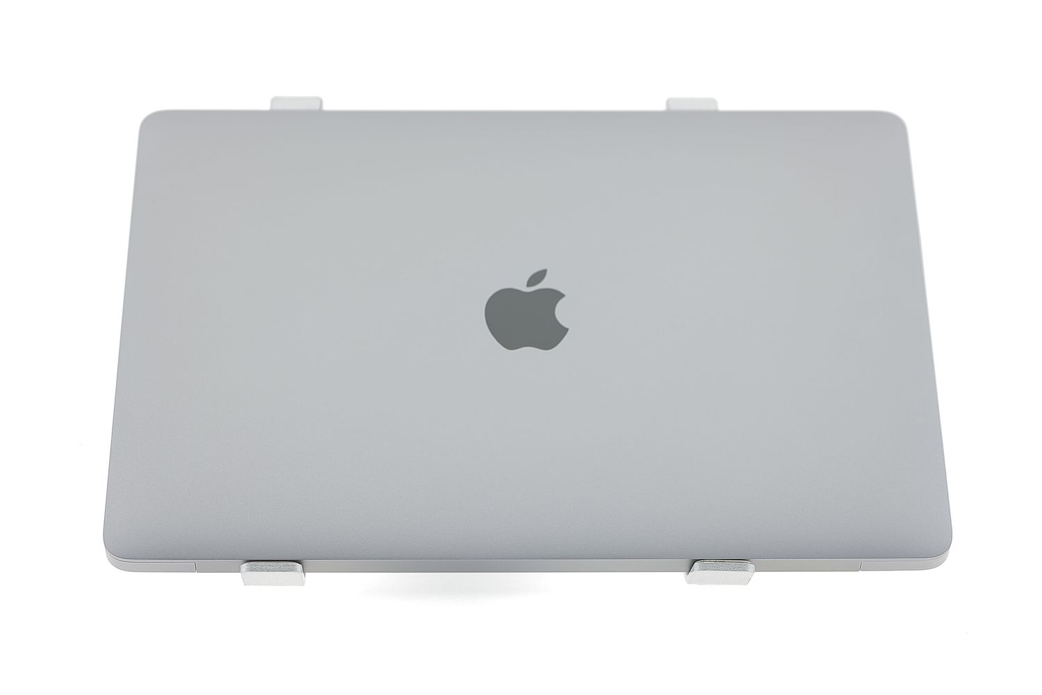 Apple MacBook Air 13″ 2020, M1 8 Cores, 8 GB, 8 core GPU 512 GB Space Gray - Отлично
