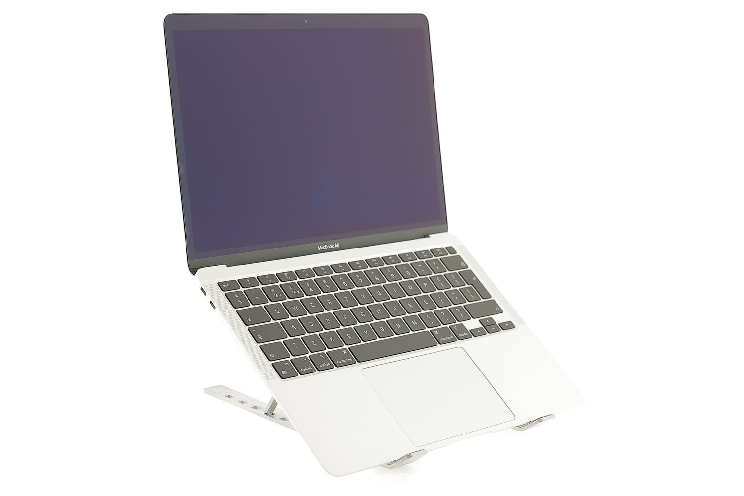 Apple MacBook Air 13″ 2020, M1 8 Cores, 8 GB, 8 core GPU 512 GB Silver - Kiváló