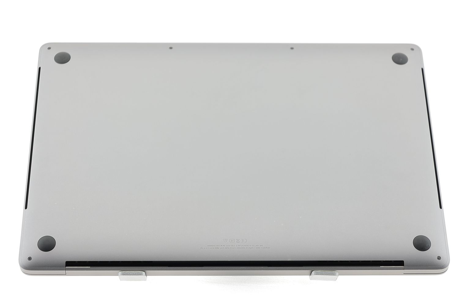 Apple MacBook Pro 16″ Touch Bar 2019, i7 2.6 GHz, 16 GB, AMD Radeon Pro 5300M 512 GB Space Gray - Excelent