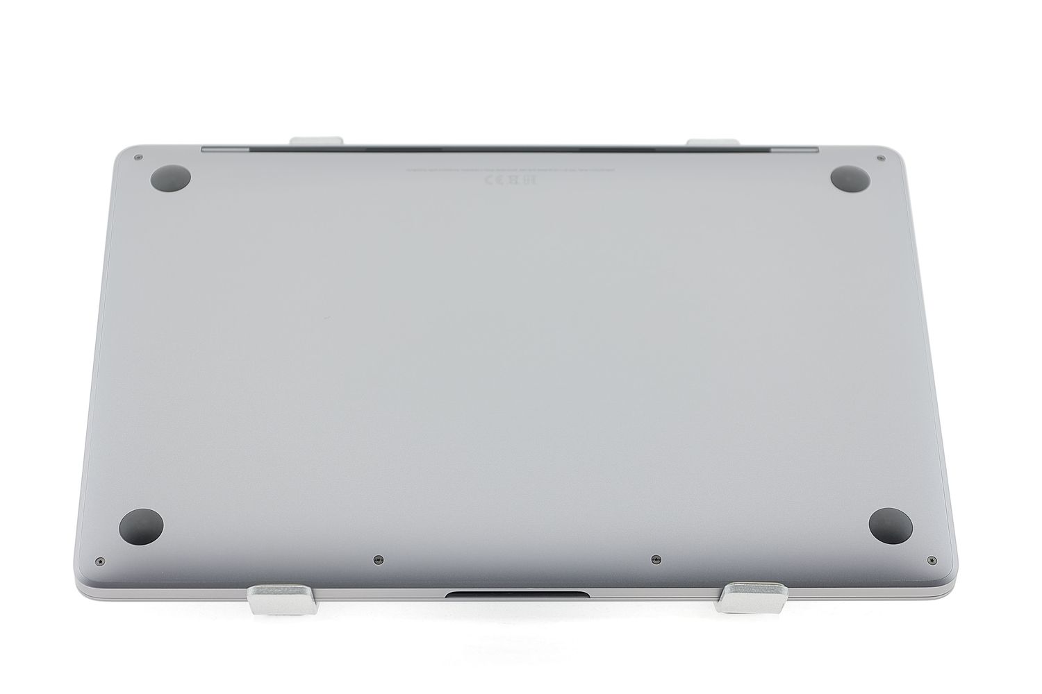 Apple MacBook Pro 13″ 2020, M1 8 Cores, 8 GB, 8 core GPU 512 GB Space Gray - Kiváló