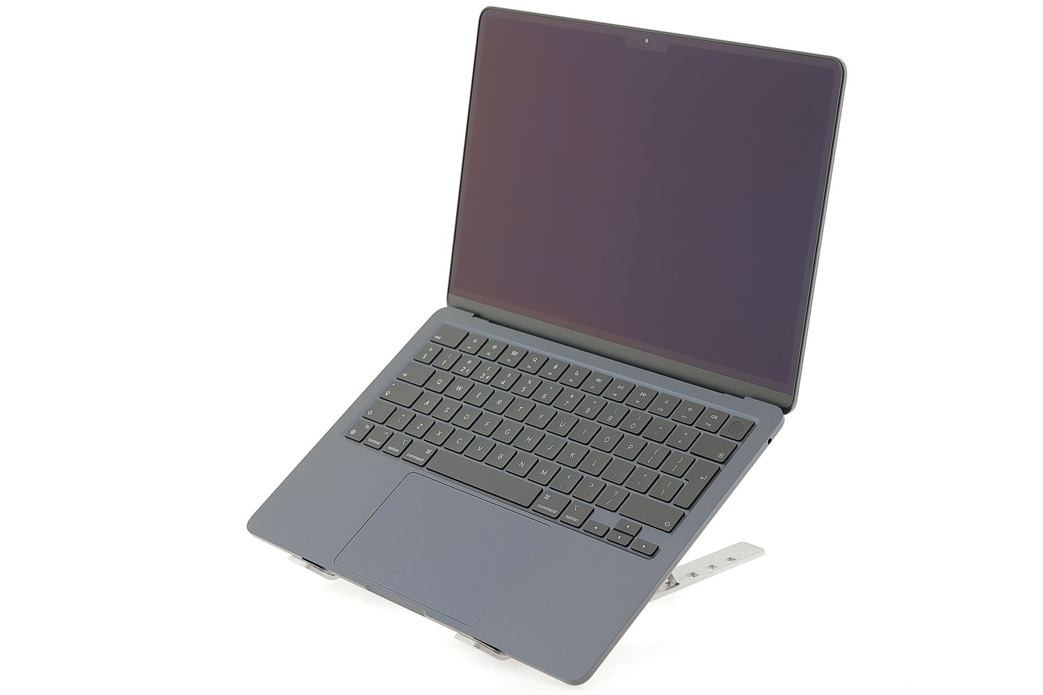 Apple MacBook Air 13″ 2022, M2 8 Cores, 8 GB, 8 core GPU 512 GB Midnight - Újszerű