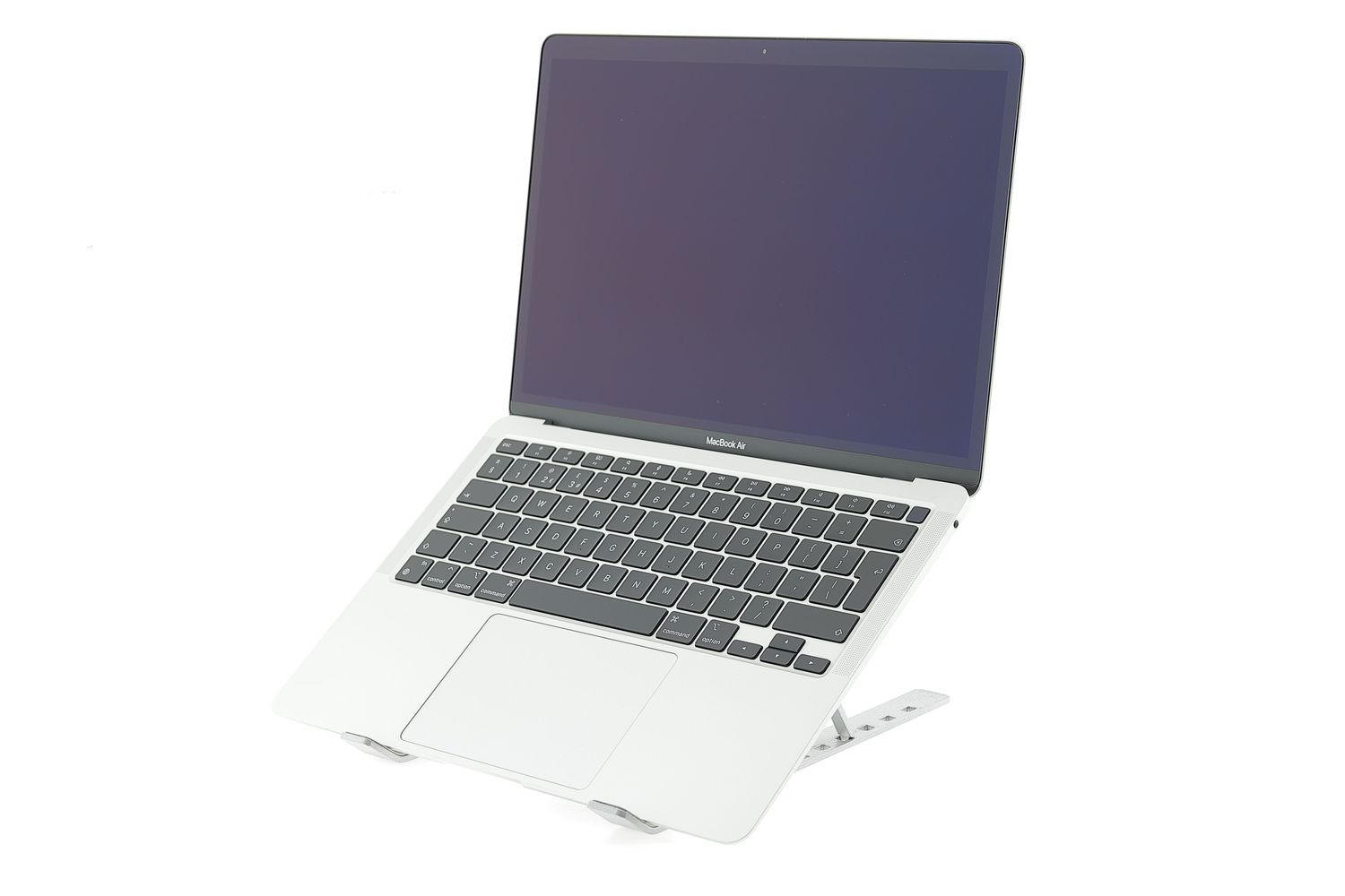 Apple MacBook Air 13″ 2020, i3 1.1 GHz, 8 GB, Intel Iris Plus