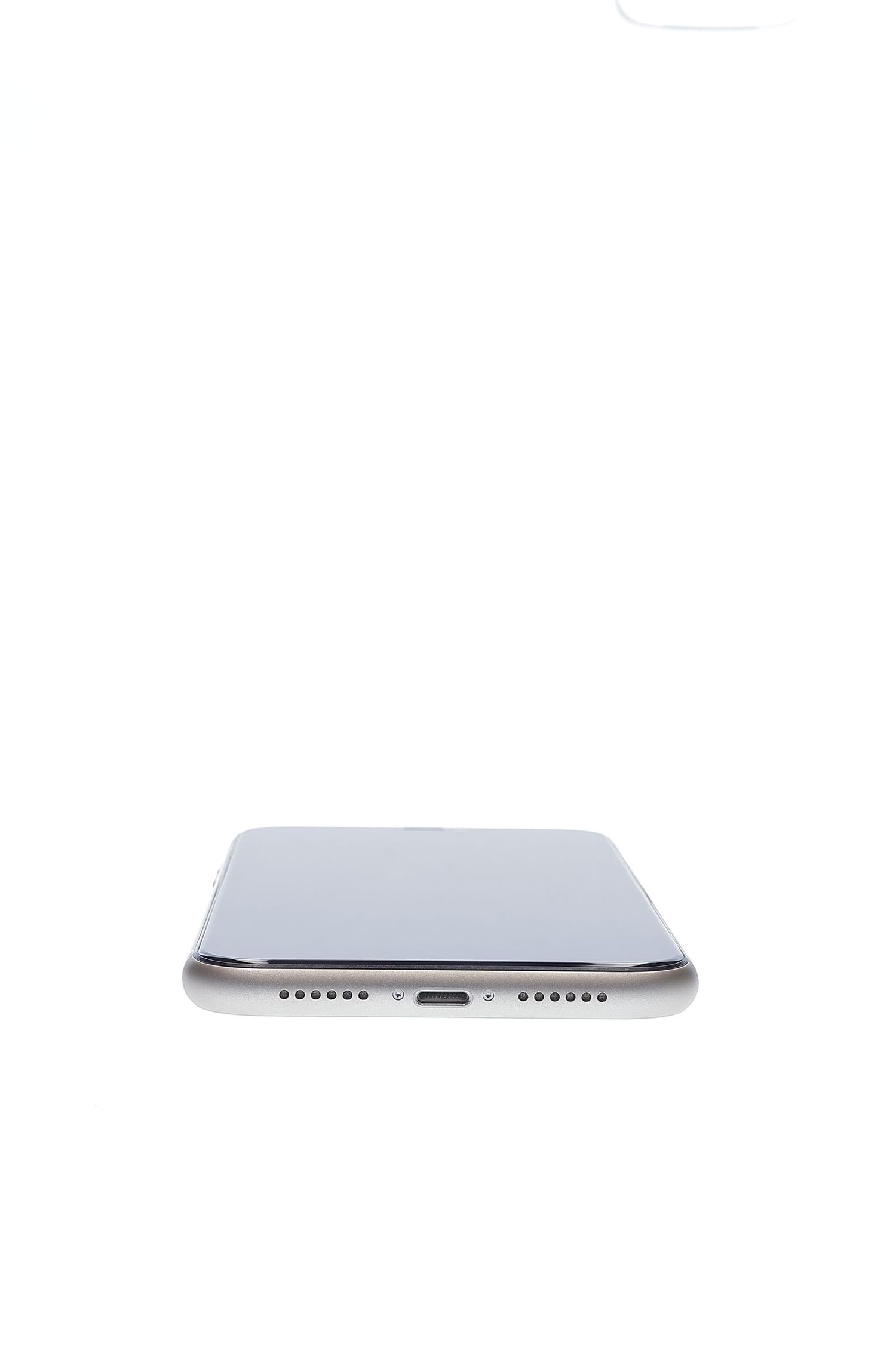 Apple iPhone 11 64 GB White - Като нов