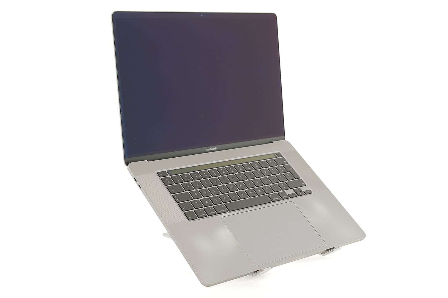 Apple MacBook Pro 16″ Touch Bar 2019, i7 2.6 GHz, 32 GB, AMD Radeon Pro 5300M 512 GB Space Gray - Excelent