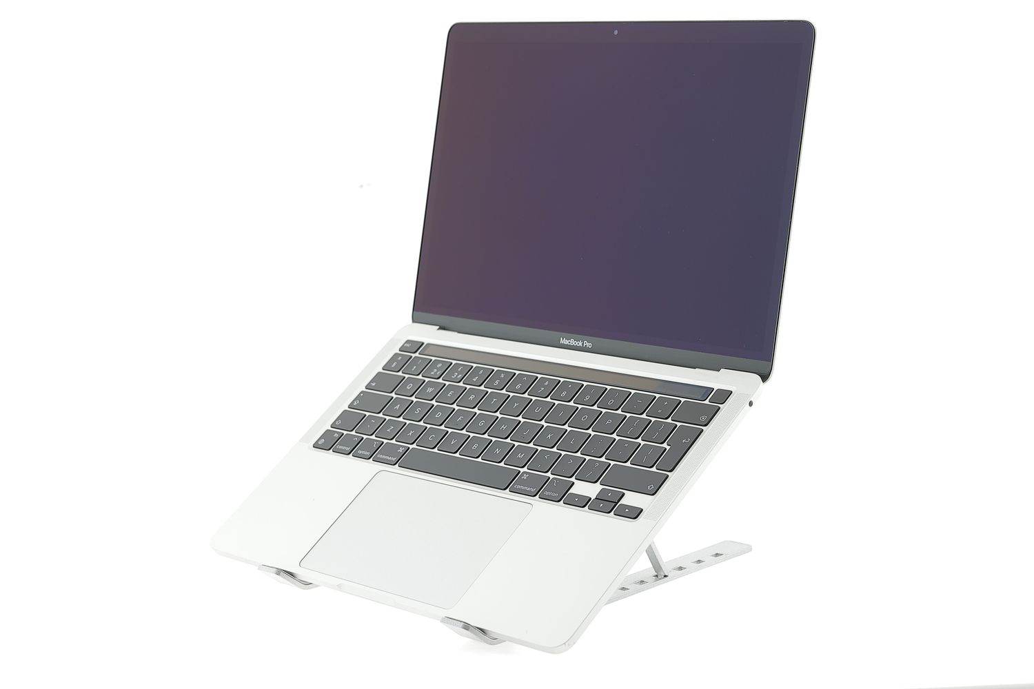 Apple MacBook Pro 13″ 2022, M2 8 Cores, 8 GB, 10 core GPU 512 GB Silver - Excelent