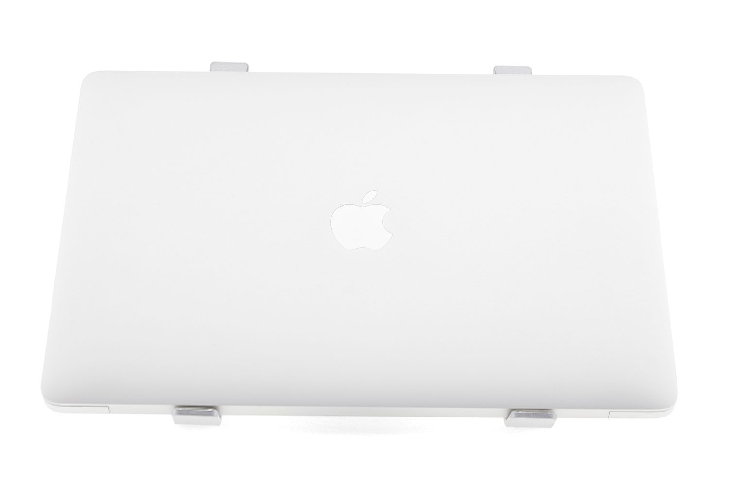 Apple MacBook Air 13″ 2020, M1 8 Cores, 8 GB, 7 core GPU 256 GB Silver - Excelent