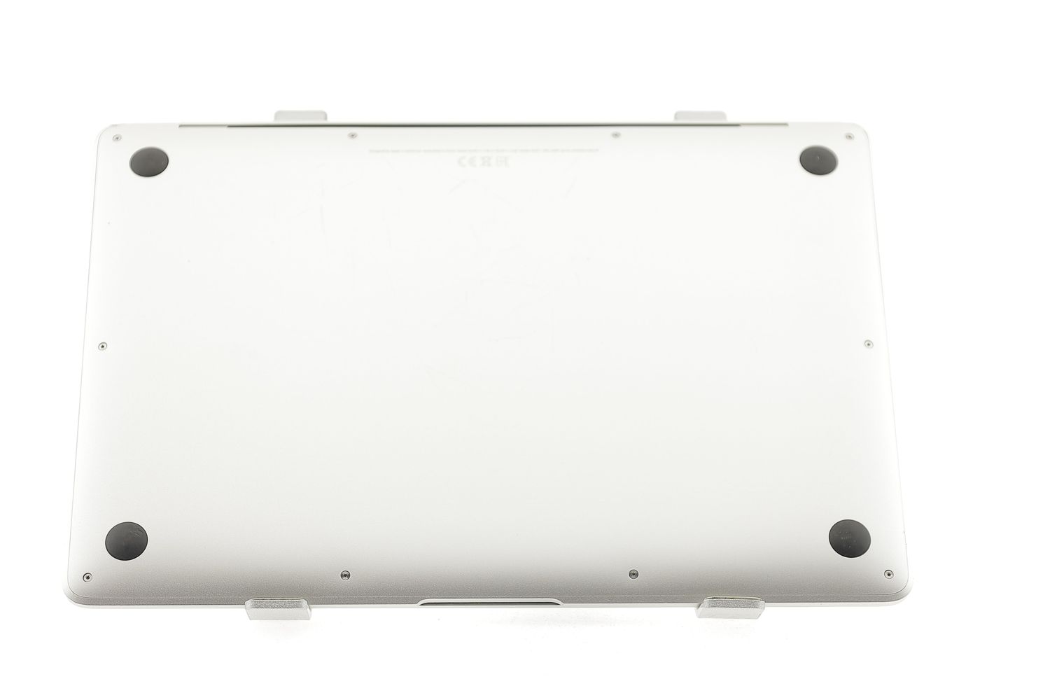 Apple MacBook Air 13″ 2020, M1 8 Cores, 16 GB, 7 core GPU 256 GB Silver - Много добро