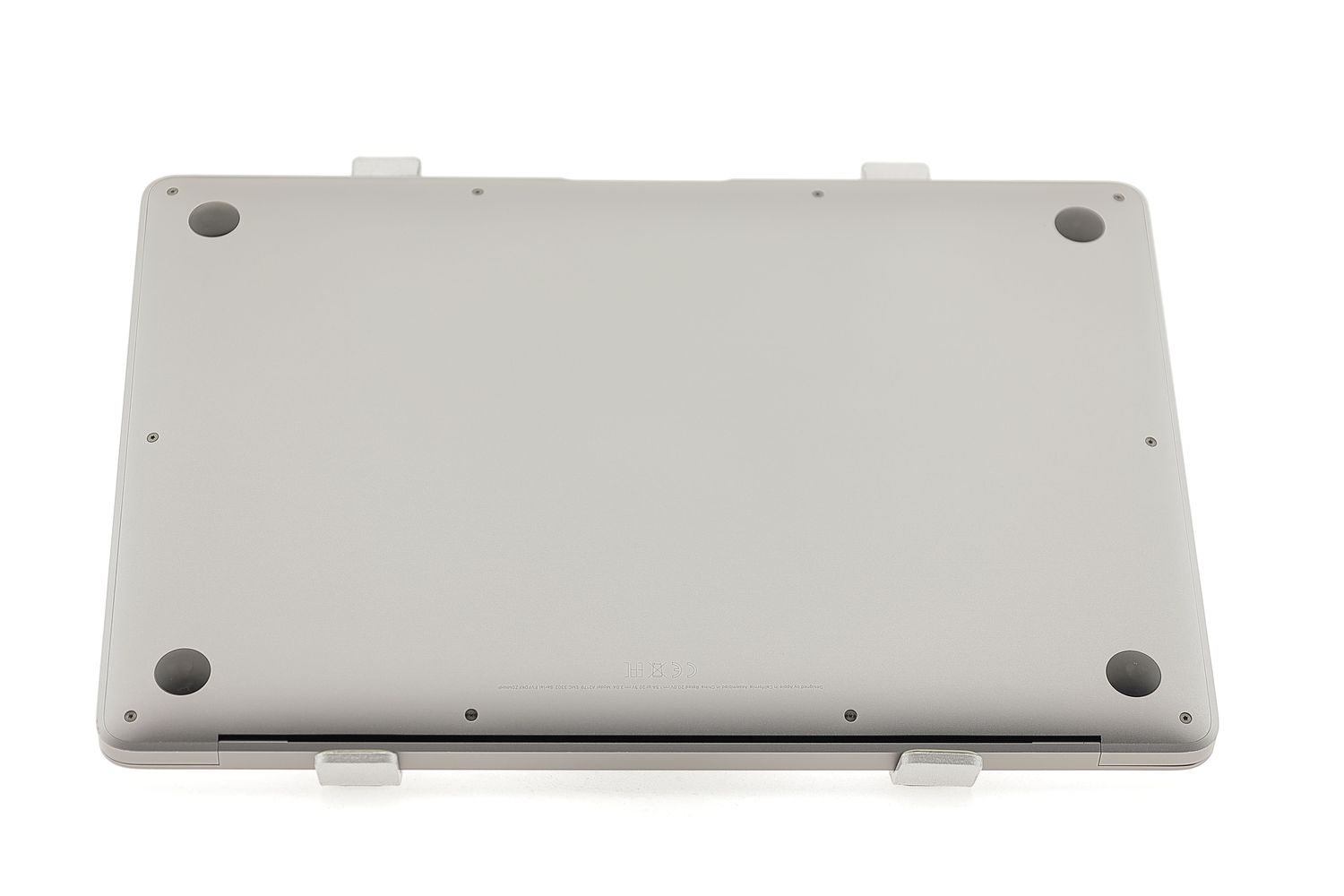 Apple MacBook Air 13″ 2020, i3 1.1 GHz, 8 GB, Intel Iris Plus 256 GB Space Gray - Отлично