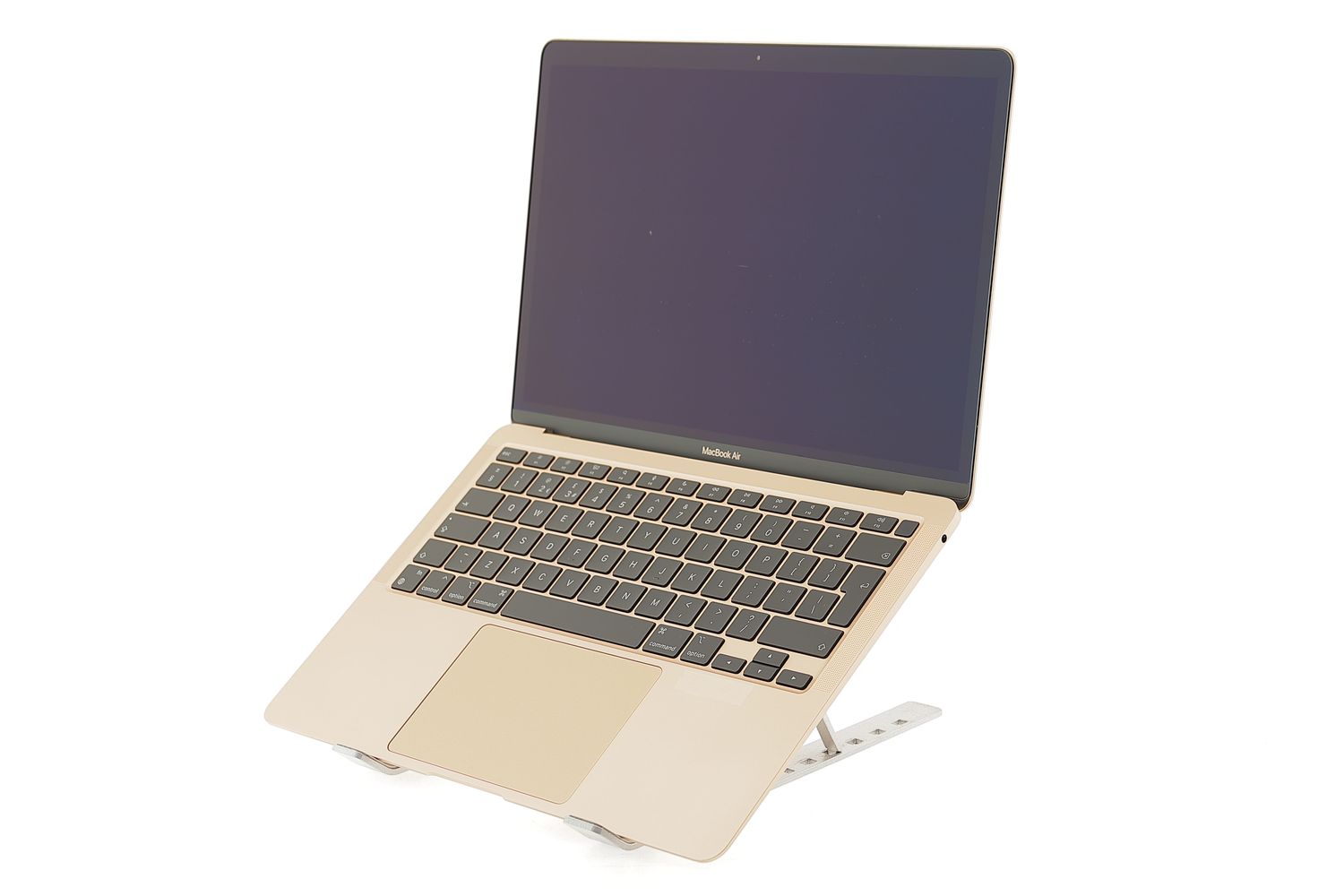 Apple MacBook Air 13″ 2020, i3 1.1 GHz, 8 GB, Intel Iris Plus 256 GB Gold - Nagyon jó