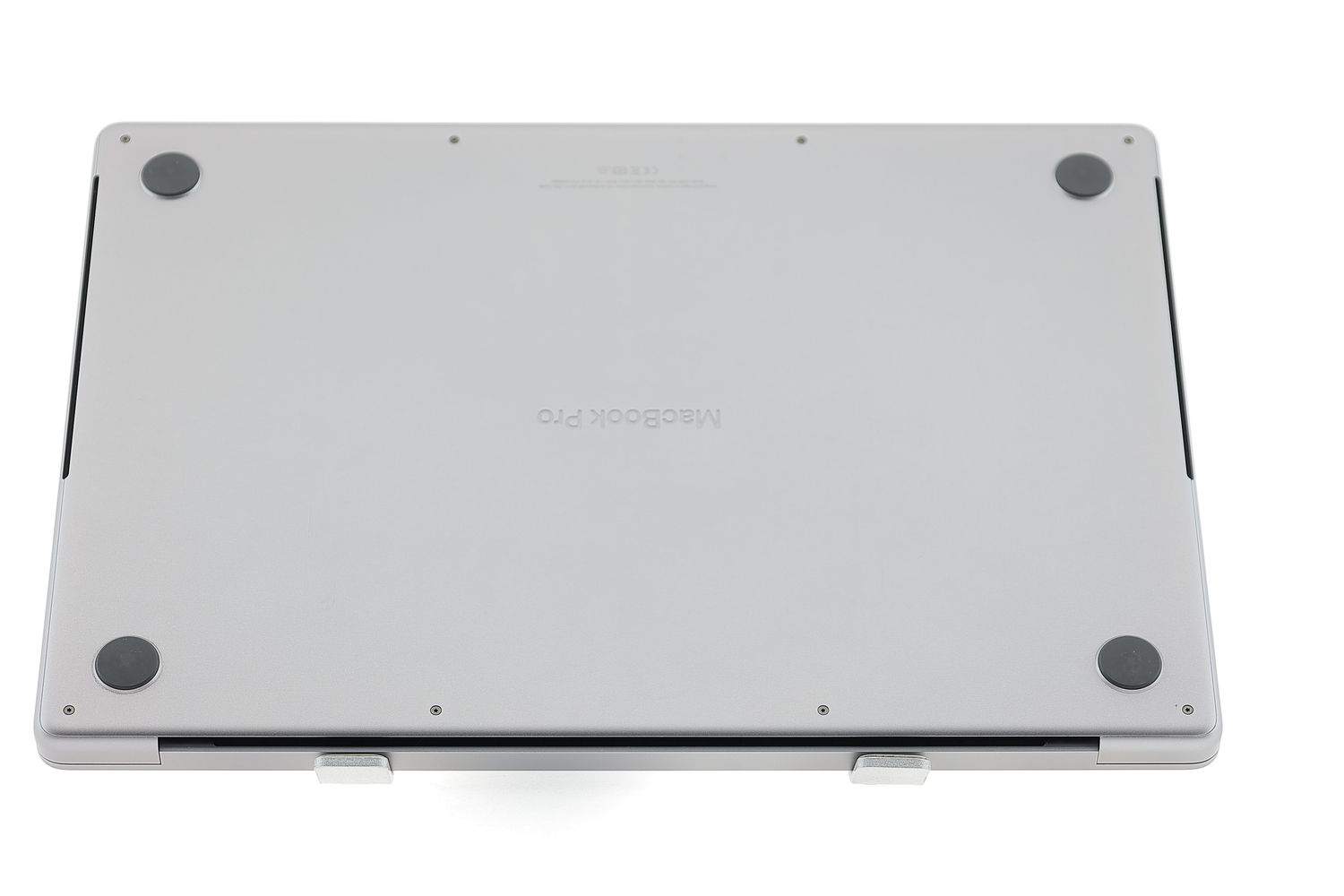 Apple MacBook Pro 16″ 2021, M1 Pro 10 Cores, 16 GB, 16 core GPU 512 GB Space Gray - Foarte bun