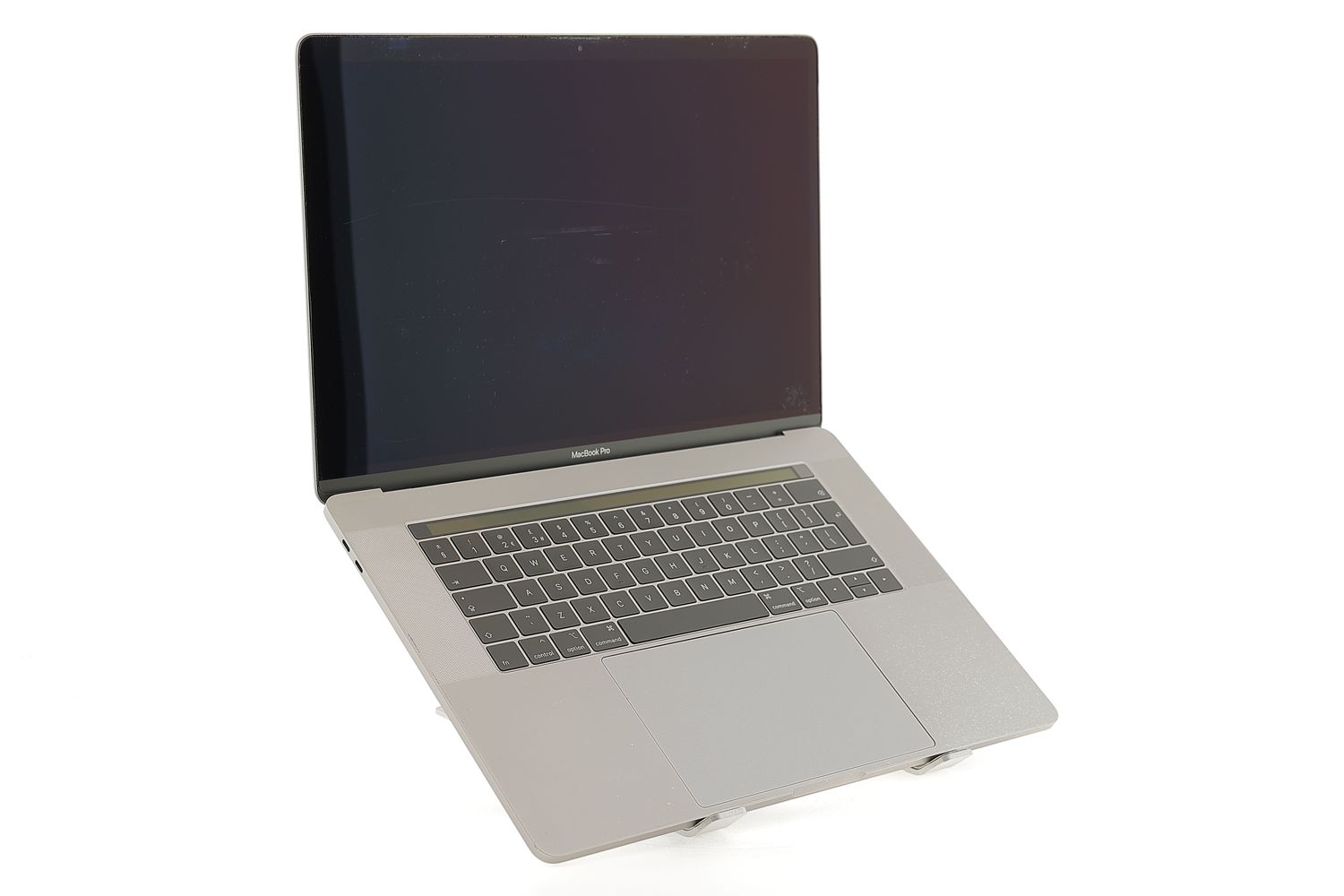 Apple MacBook Pro 15″ Touch Bar 2017, i7 2.9 GHz, 16 GB, AMD Radeon Pro 560 512 GB Space Gray - Bun