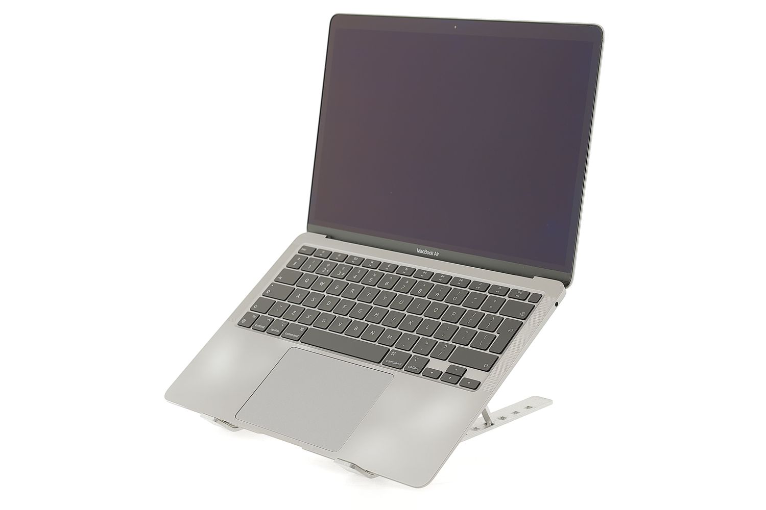 Apple MacBook Air 13″ 2020, i3 1.1 GHz, 8 GB, Intel Iris Plus 256 GB Space Gray - Отлично
