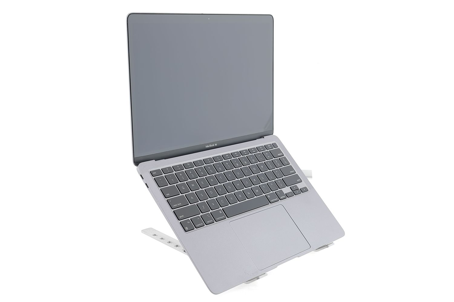 Apple MacBook Air 13″ 2020, i3 1.1 GHz, 8 GB, Intel Iris Plus 256 GB Space Gray - Excelent