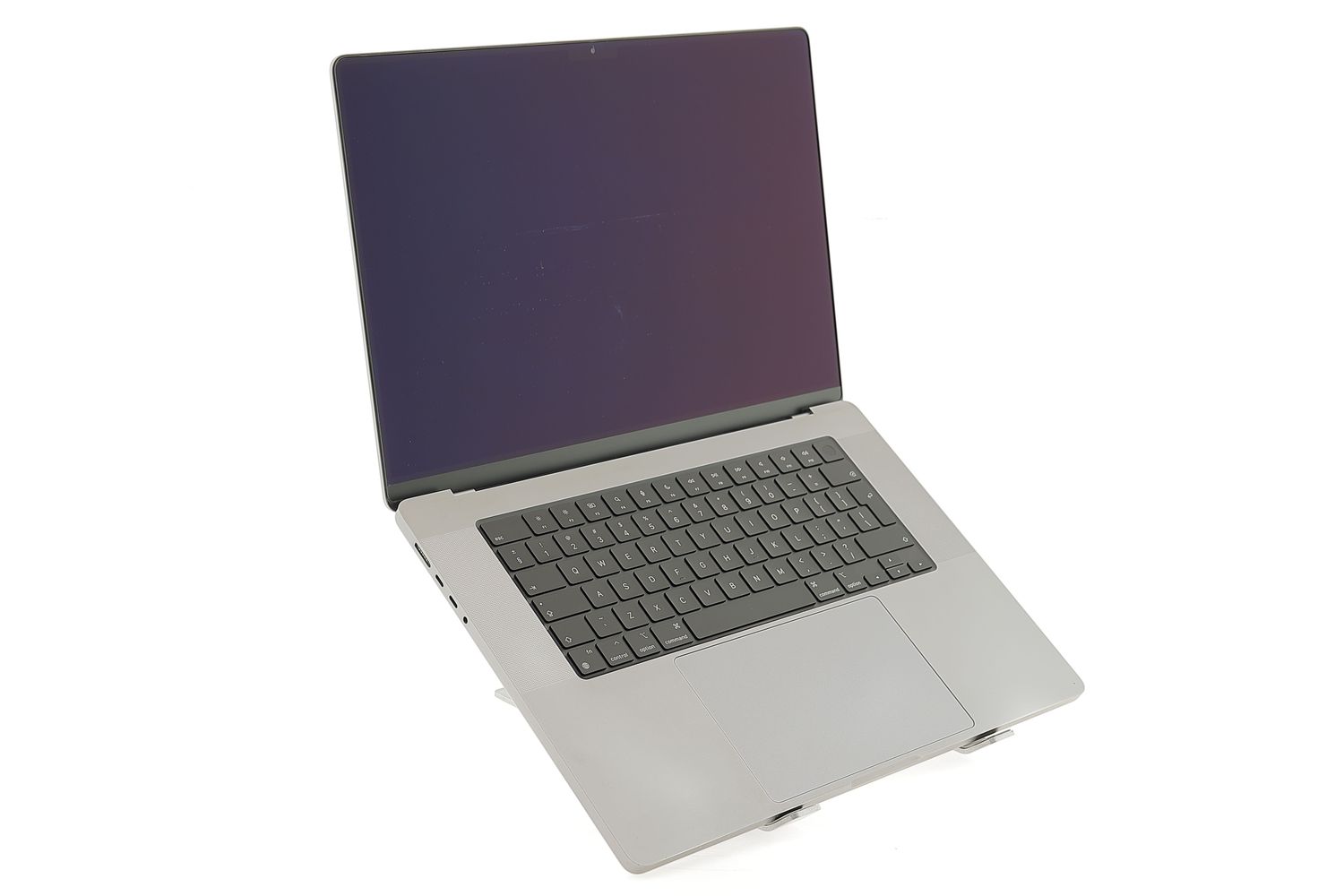 Apple MacBook Pro 16″ 2021, M1 Pro 10 Cores, 16 GB, 16 core GPU 512 GB Space Gray - Отлично