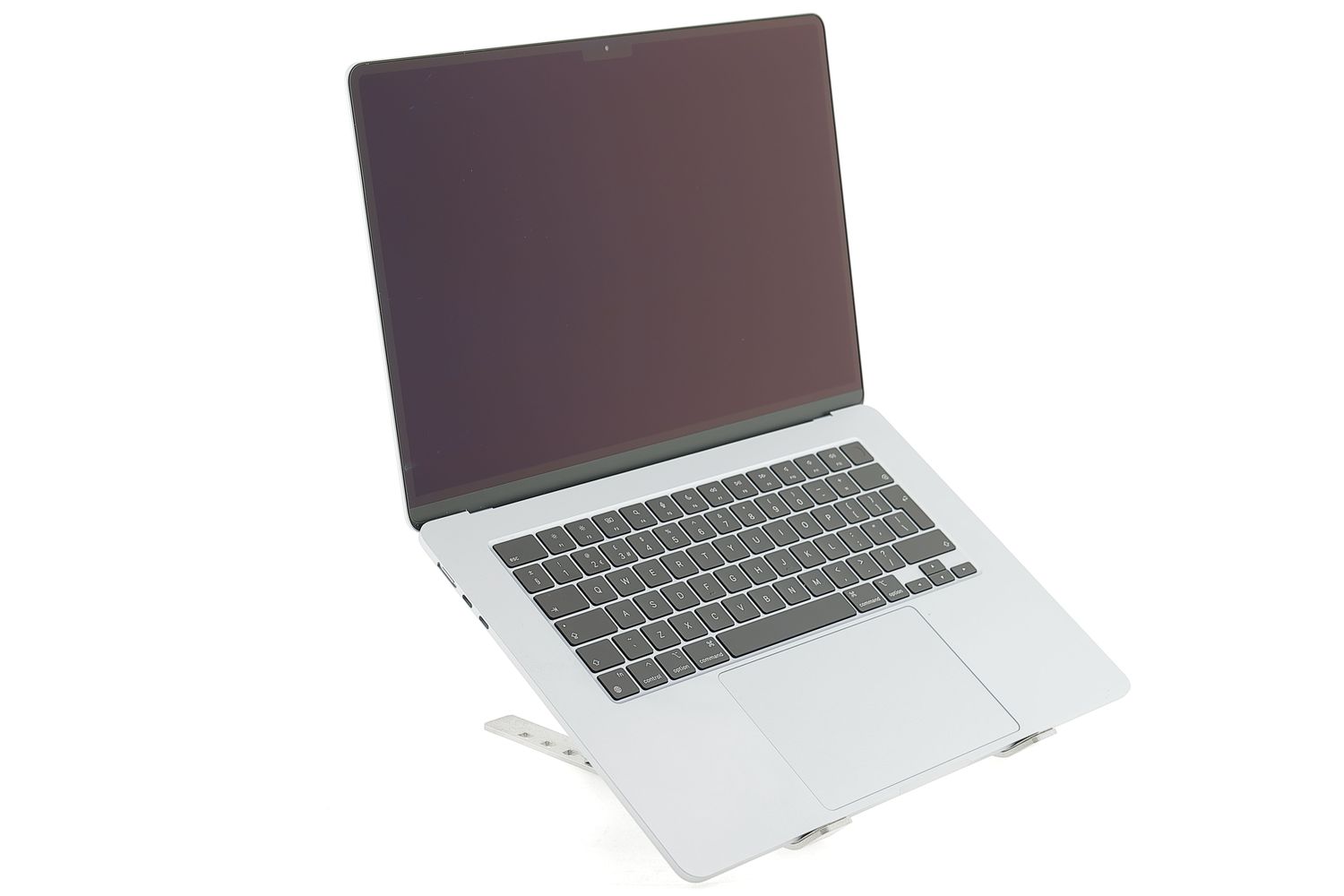 Apple MacBook Air 15″ 2025, M4 10 Cores, 16 GB, 10 core GPU 256 GB Sky Blue - Újszerű