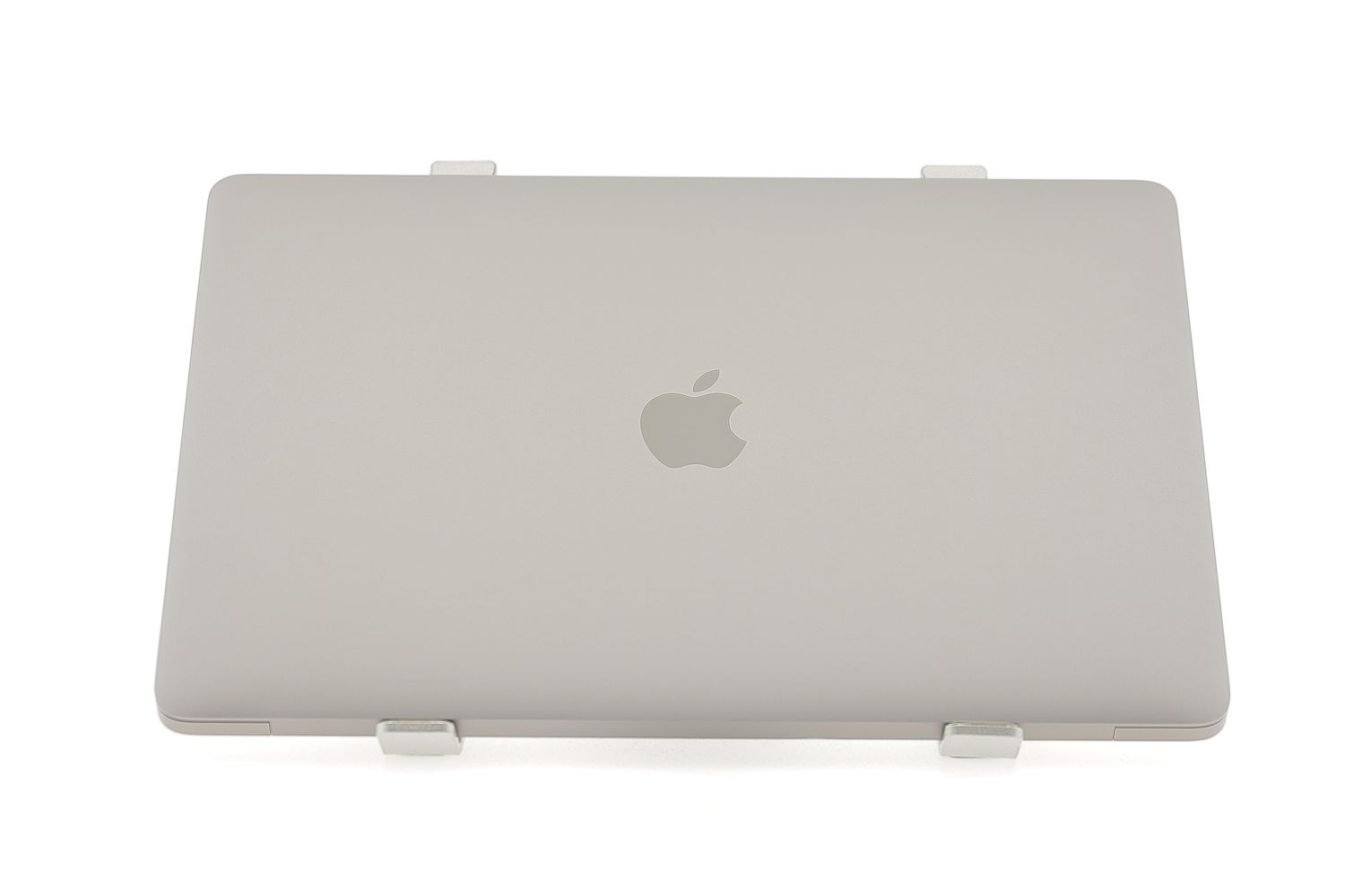 Apple MacBook Air 13″ 2020, M1 8 Cores, 8 GB, 7 core GPU 256 GB Space Gray - Като нов